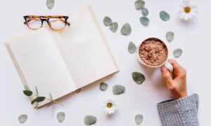 Lee más sobre el artículo Journaling con mazos OH: Una práctica para el autodescubrimiento