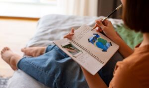 Lee más sobre el artículo Descubre tu narrativa personal: Escritura creativa inspirada en cartas OH